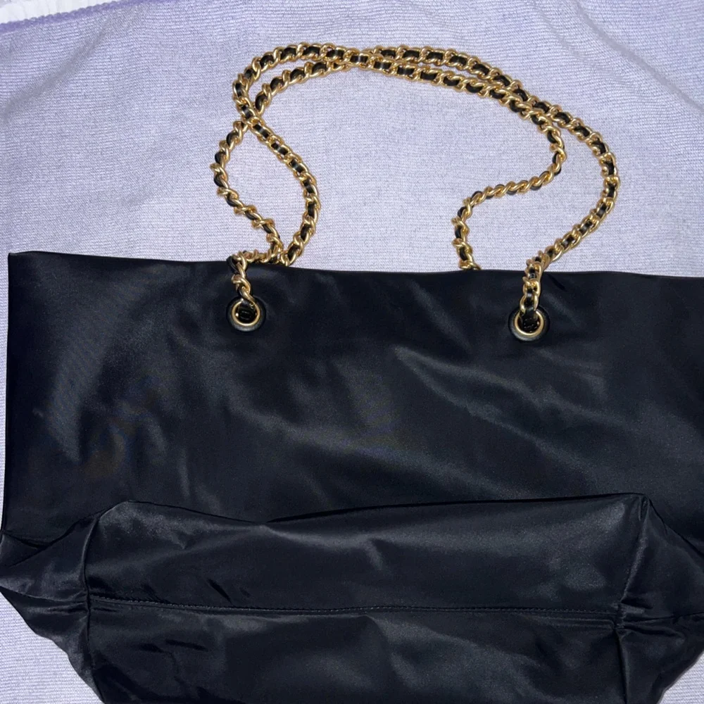 Ella Chain Tote Black Excellence Condition - Picture 5 of 7